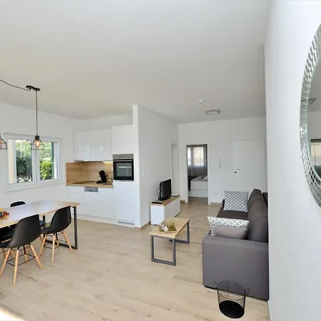 Villa Teco - Moderne Apartments Mit Pool Und Meerblick * Trogir