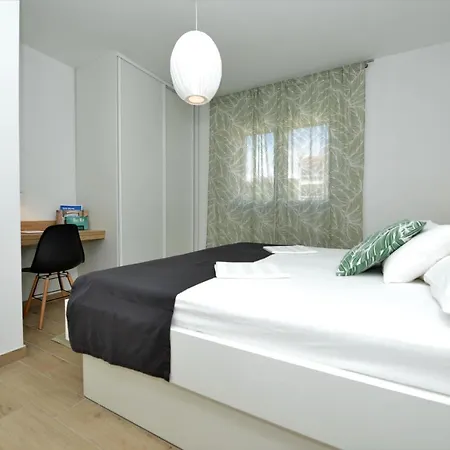 Apartment Villa Teco - Moderne Apartments Mit Pool Und Meerblick Trogir