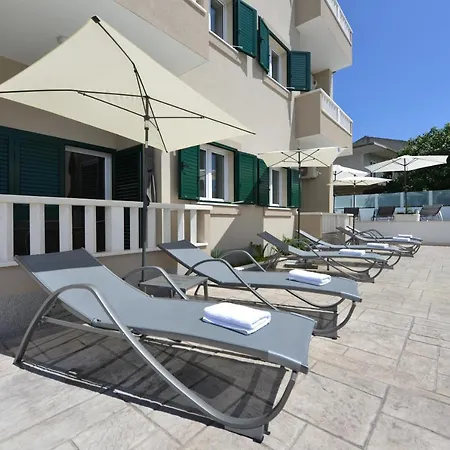 Villa Teco - Moderne Apartments Mit Pool Und Meerblick * Trogir