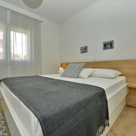 Villa Teco - Moderne Apartments Mit Pool Und Meerblick