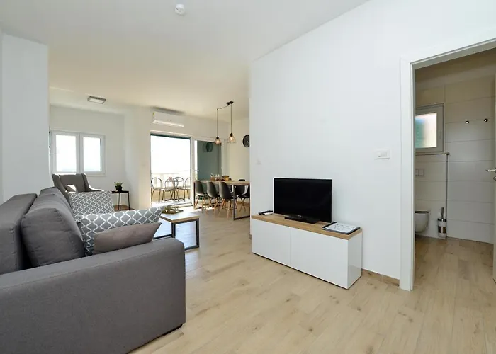 Tećo - Moderne Mit Pool Und Meerblick *