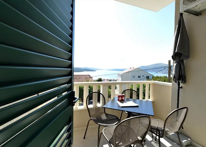 Tećo - Moderne Mit Pool Und Meerblick Apartment *