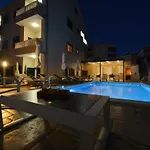 アパート Teco - Moderne Mit Pool Und Meerblick