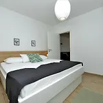 アパート Teco - Moderne Mit Pool Und Meerblick