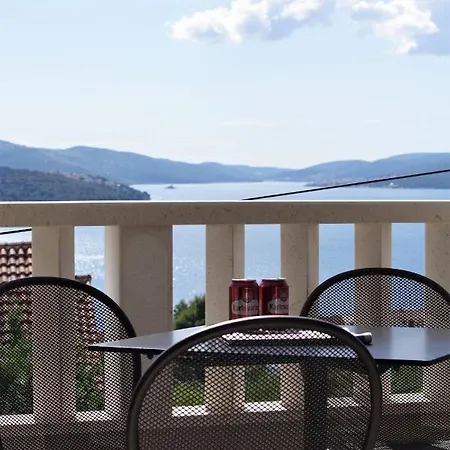 Teco - Moderne Mit Pool Und Meerblick Daire *